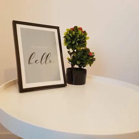 Studio Izzie Apartment *